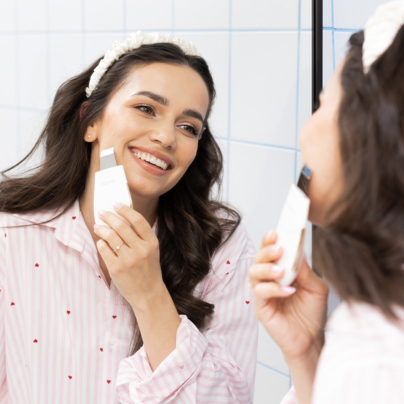 INNOGIO ΣΥΣΚΕΥΗ ΚΑΘΑΡΙΣΜΟΥ ΠΡΟΣΩΠΟΥ ΜΕ ΥΠΕΡΗΧΟΥΣ ΚΑΙ EMS GIOPERFECT